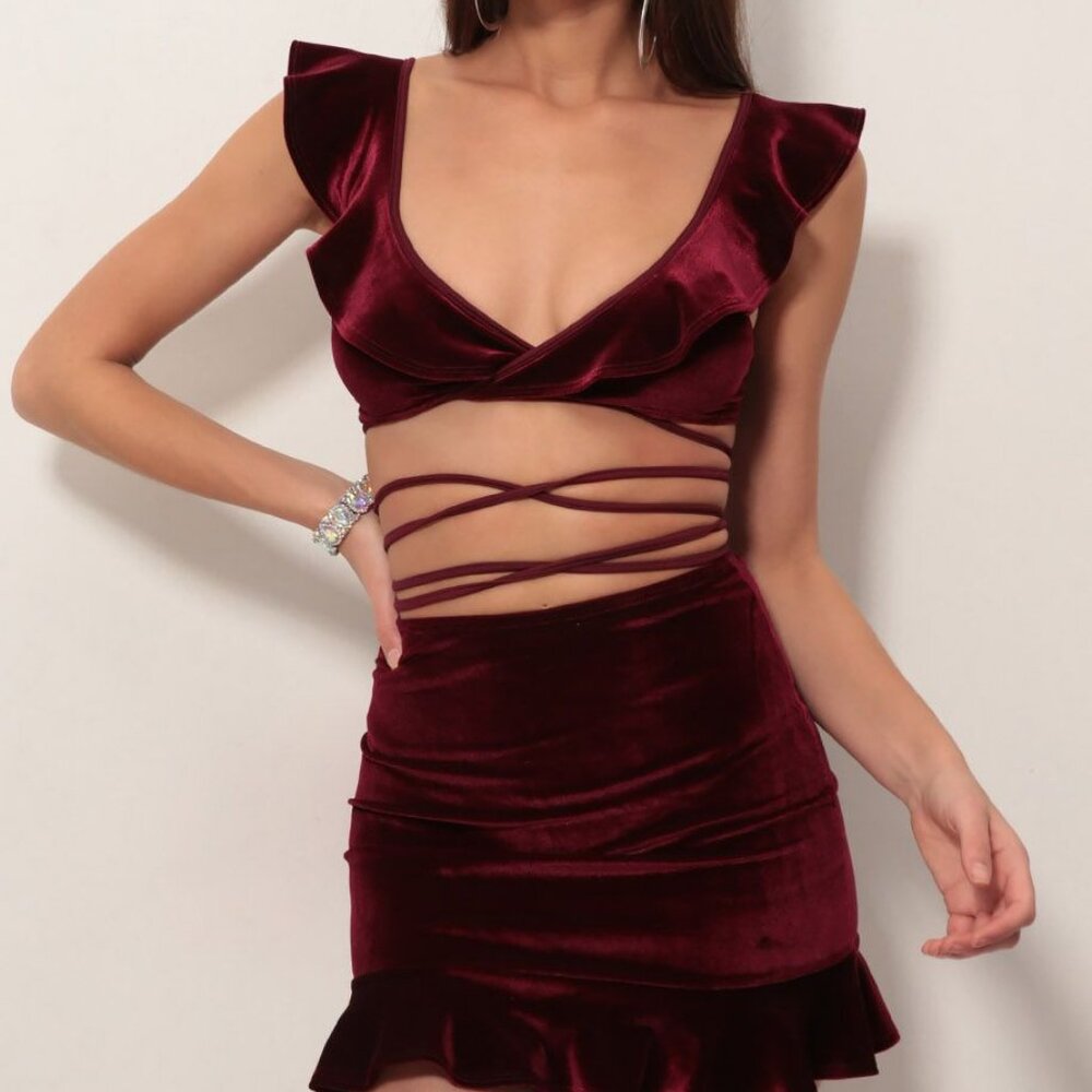 LUCY IN THE SKY Madison Ruffle Set Burgundy/Wine Velvet Skirt & Top Size Large